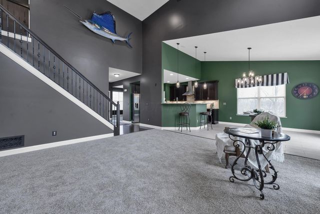 1669 Forest View Drive, Pataskala, OH 43062