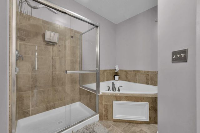 1669 Forest View Drive, Pataskala, OH 43062