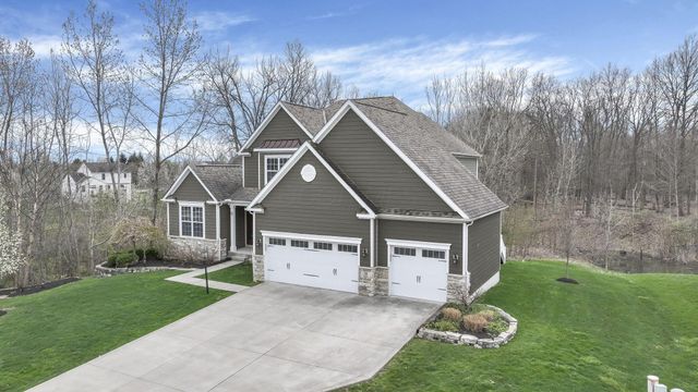 1669 Forest View Drive, Pataskala, OH 43062