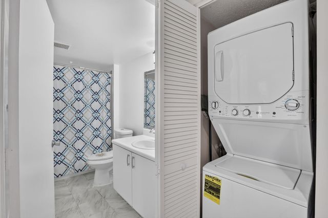 1500 SW 131st Avenue 410N, Pembroke Pines, FL 33027
