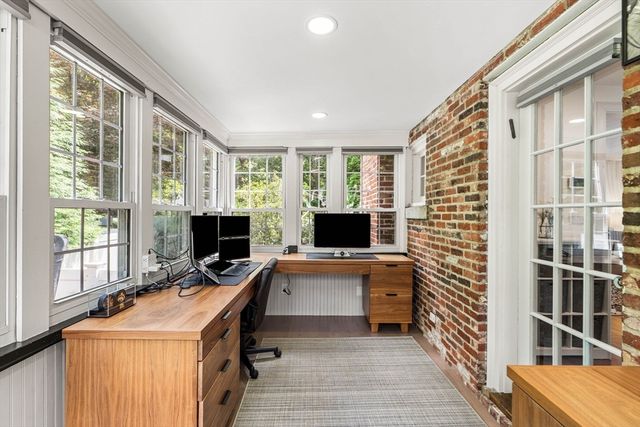 17 Lowell St, Andover, MA 01810