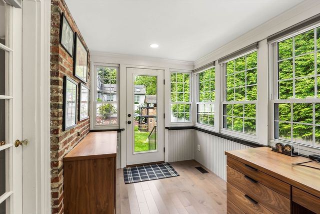 17 Lowell St, Andover, MA 01810