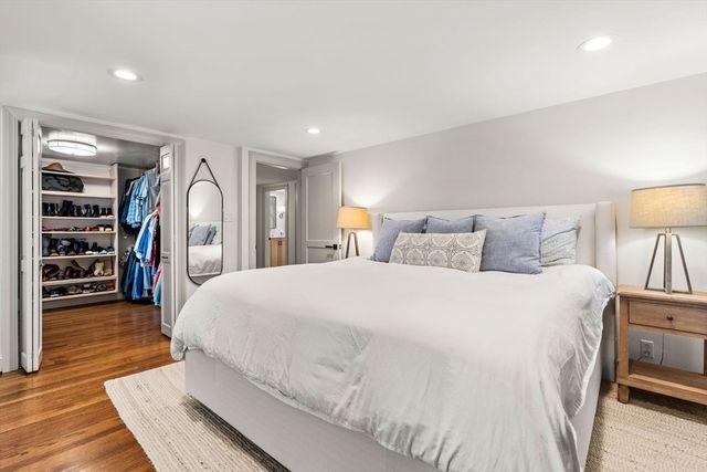 17 Lowell St, Andover, MA 01810
