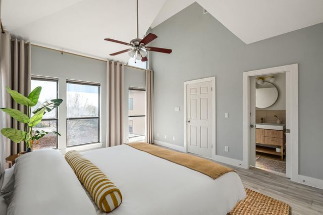 1910 Robbins PL 311, Austin, TX 78705