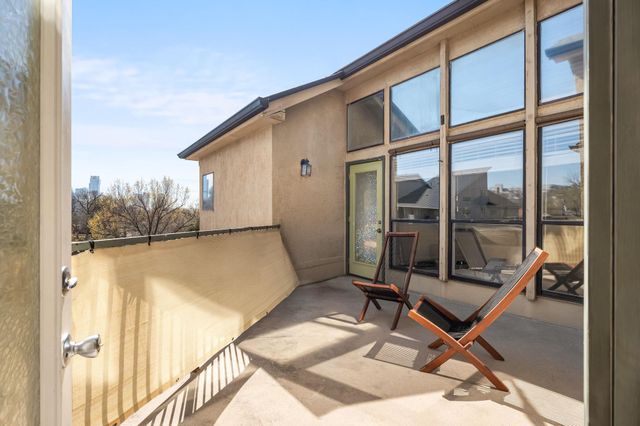 1910 Robbins PL 311, Austin, TX 78705