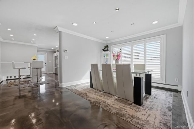 2635 S Seamans Neck Road, Seaford, NY 11783