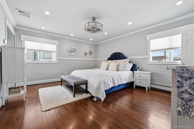 2635 S Seamans Neck Road, Seaford, NY 11783