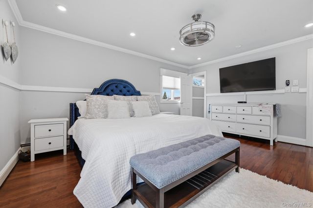 2635 S Seamans Neck Road, Seaford, NY 11783