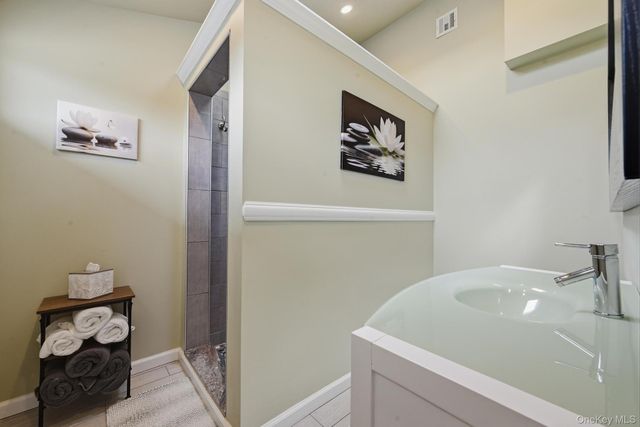 2635 S Seamans Neck Road, Seaford, NY 11783