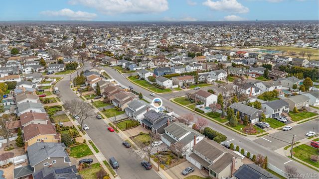 2635 S Seamans Neck Road, Seaford, NY 11783