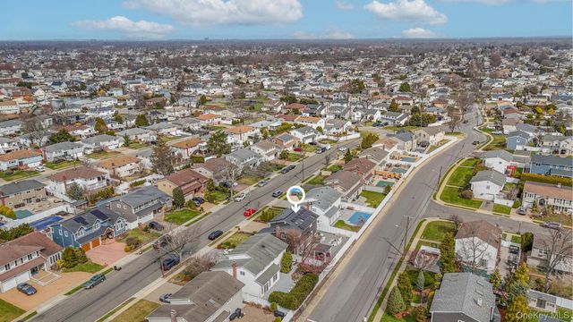 2635 S Seamans Neck Road, Seaford, NY 11783