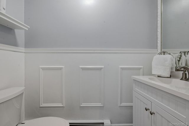 2635 S Seamans Neck Road, Seaford, NY 11783