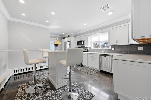 2635 S Seamans Neck Road, Seaford, NY 11783