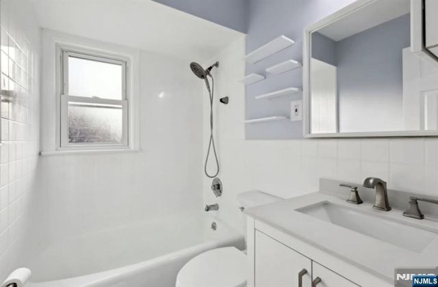 162 E Fairmount Avenue 2, Maywood, NJ 07607