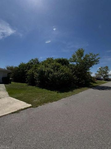 211 Warwick ST NW, Port Charlotte, FL 33952