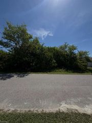 211 Warwick ST NW, Port Charlotte, FL 33952