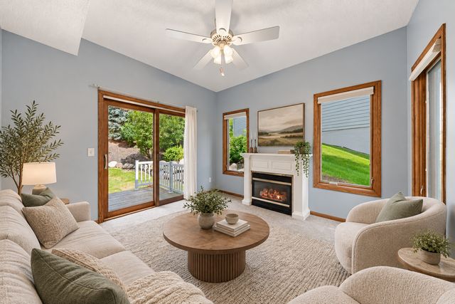 833 Southcross Drive E, Burnsville, MN 55306