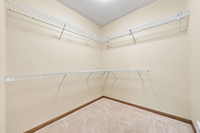 833 Southcross Drive E, Burnsville, MN 55306
