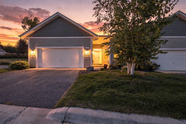 833 Southcross Drive E, Burnsville, MN 55306