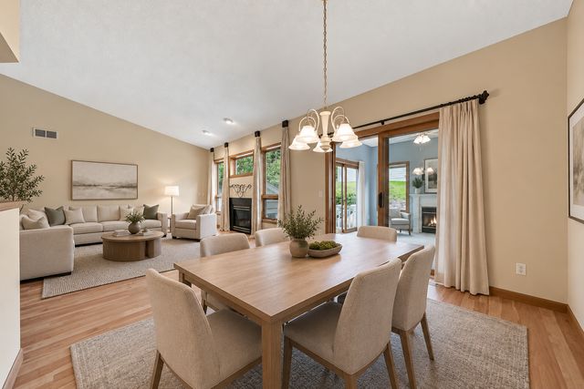 833 Southcross Drive E, Burnsville, MN 55306