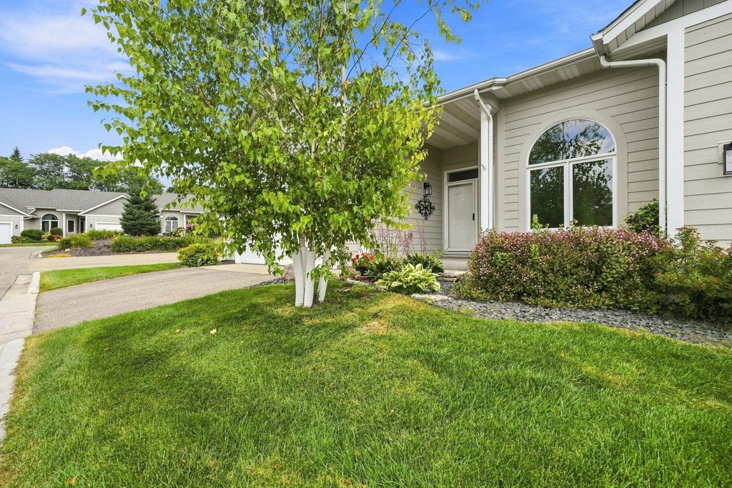 833 Southcross Drive E, Burnsville, MN 55306 — photo 2