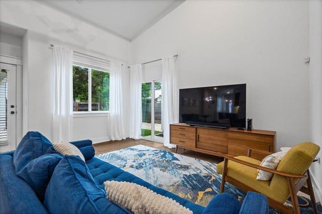 1405 Casey ST B, Austin, TX 78745