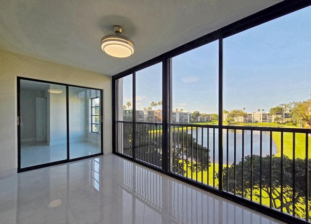 14460 Strathmore Lane 307, Delray Beach, FL 33446