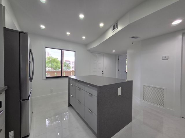 14460 Strathmore Lane 307, Delray Beach, FL 33446