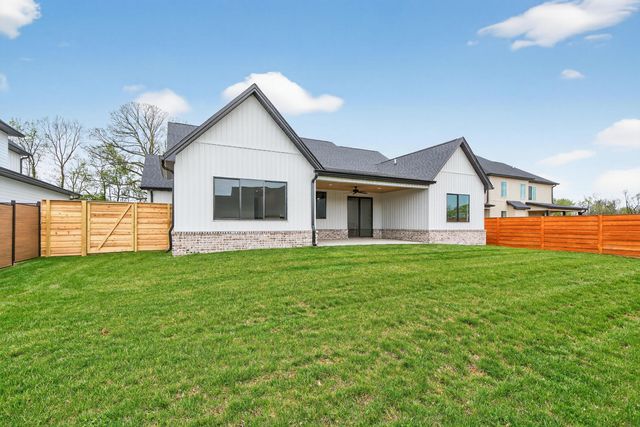 570 Saffron Lane, Versailles, KY 40383