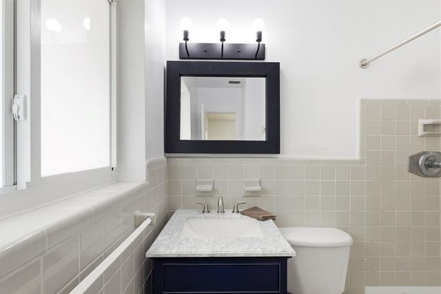 861 NE 9th Avenue, Pompano Beach, FL 33060