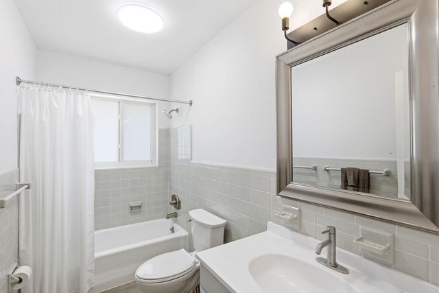 861 NE 9th Avenue, Pompano Beach, FL 33060