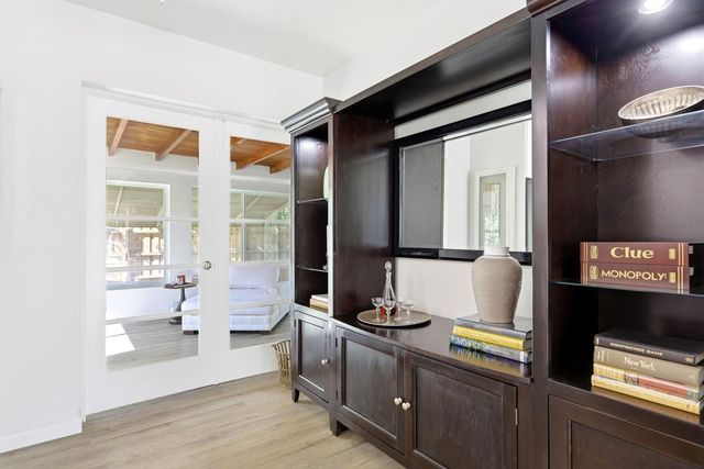 861 NE 9th Avenue, Pompano Beach, FL 33060