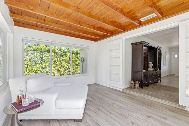 861 NE 9th Avenue, Pompano Beach, FL 33060