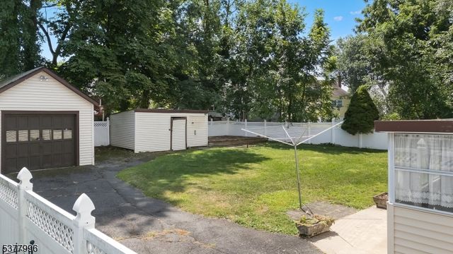 401 Brookside Pl, Garwood Boro, NJ 07027