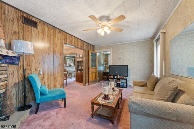 401 Brookside Pl, Garwood Boro, NJ 07027