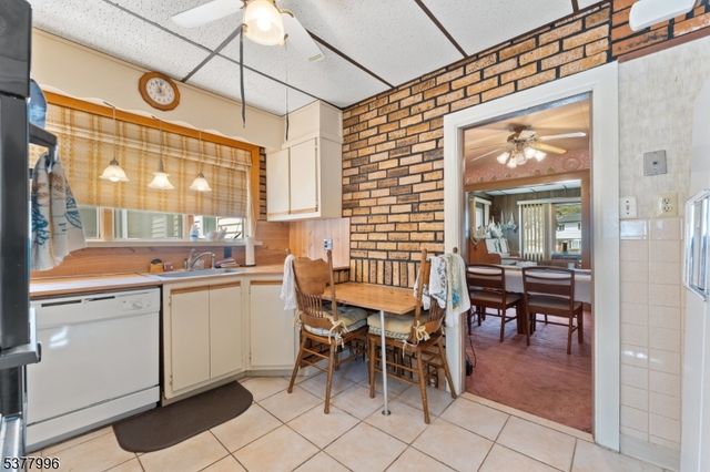 401 Brookside Pl, Garwood Boro, NJ 07027