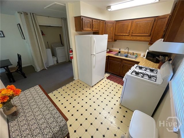 2108 E 65th Street, Savannah, GA 31404