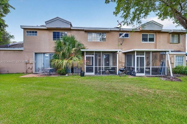 7102 Woodmont Way, Tamarac, FL 33321
