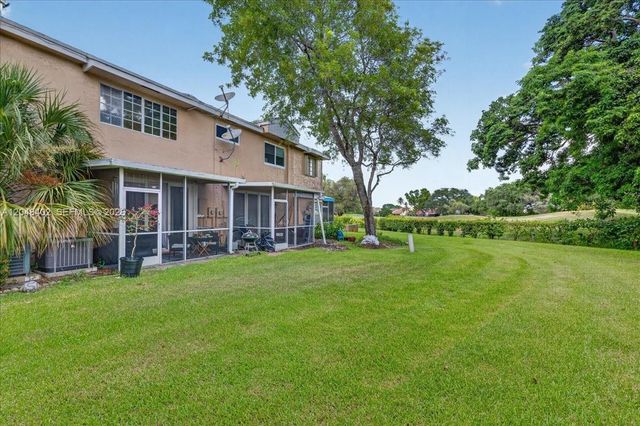 7102 Woodmont Way, Tamarac, FL 33321