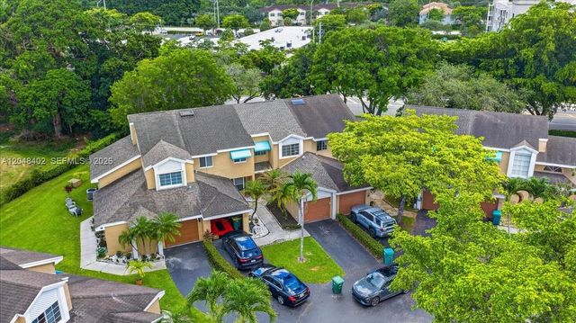 7102 Woodmont Way, Tamarac, FL 33321
