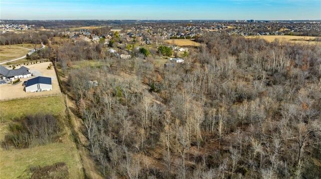 Wallis Road, Cave Springs, AR 72718