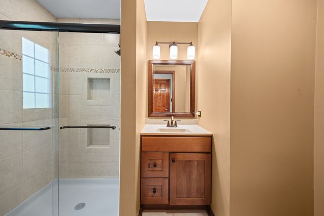 8770 Butterfield Lane, Orland Park, IL 60462