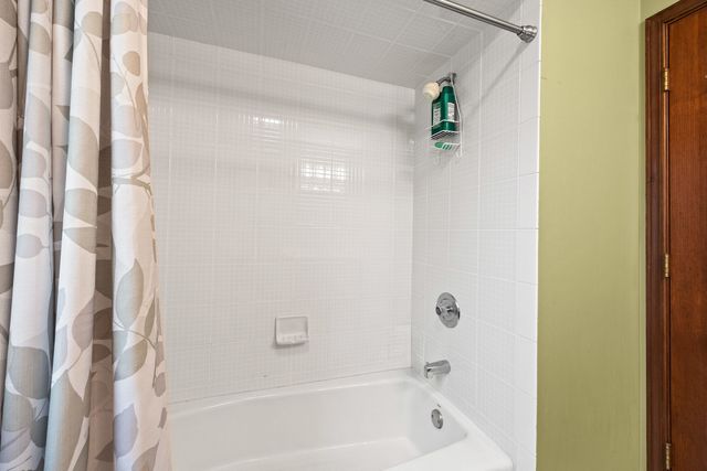 8770 Butterfield Lane, Orland Park, IL 60462