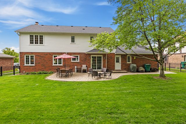 8770 Butterfield Lane, Orland Park, IL 60462