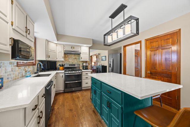 8770 Butterfield Lane, Orland Park, IL 60462