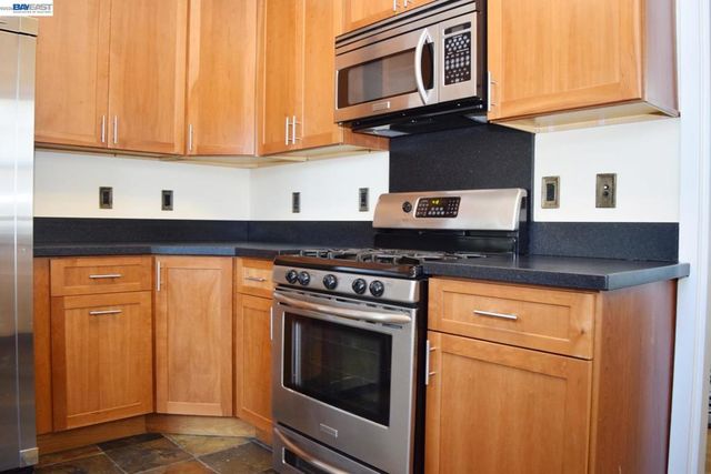 2860 Jackson St, Alameda, CA 94501
