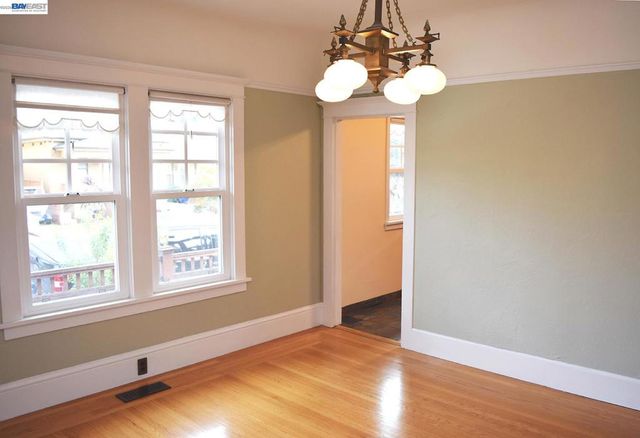2860 Jackson St, Alameda, CA 94501