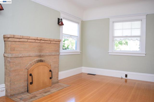 2860 Jackson St, Alameda, CA 94501
