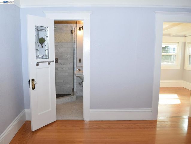 2860 Jackson St, Alameda, CA 94501