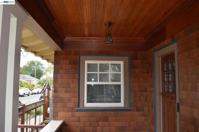 2860 Jackson St, Alameda, CA 94501